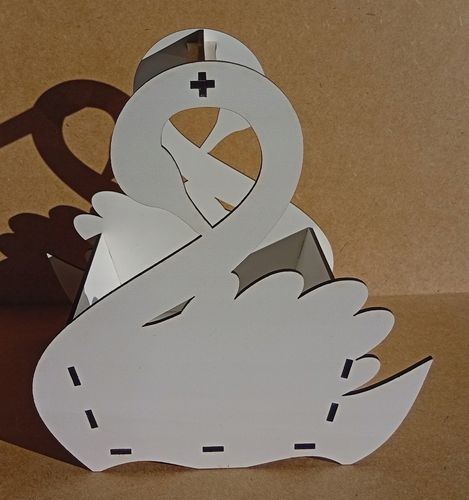 Koszyk w kształcie łabędzia na Arena.pl