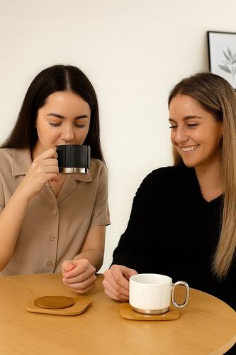 Zestaw 2 filiżanek do kawy w ozdobnym pudełku na prezent podstawki bambus na Arena.pl