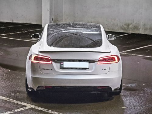 Splittery Tylne Tesla Model S Facelift na Arena.pl