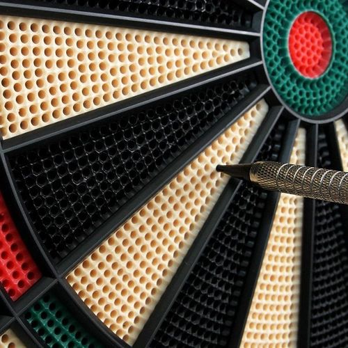 Elektroniczna tarcza do rzutek dla 16 graczy + 12 rzutek na Arena.pl