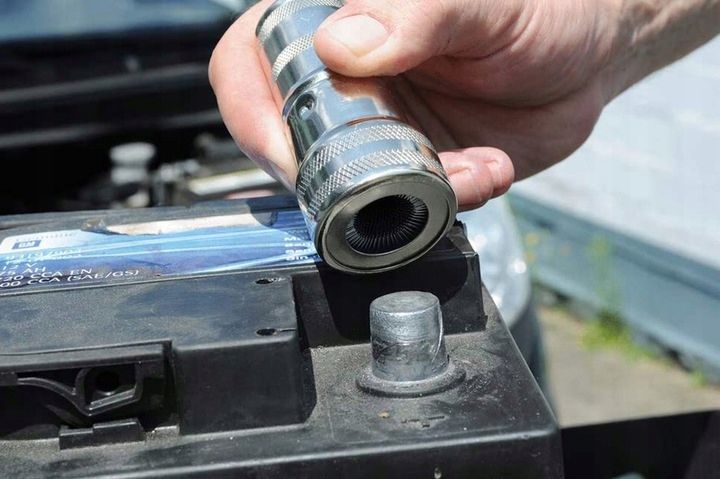 SZCZOTKA DRUCIANA DO KLEM I ZACISKÓW SŁUPKÓW AKUMULATORA BATERII ŚCISKÓW zdjęcie 4