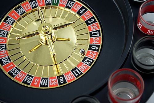 Imprezowa ruletka alkoholowa gra+ 16 kieliszków na Arena.pl