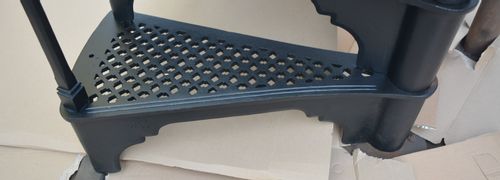 SCHODY KRĘCONE FI 1,36 M - WZÓR NR 3 - 1 TRALKA NA STOPNIU ŻELIWNE na Arena.pl