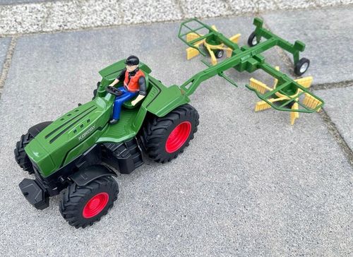 TRAKTOR ZDALNIE STEROWANY DLA DZIECI CIĄGNIK RC Z ZGRABIARKĄ + AKUMULATOR na Arena.pl