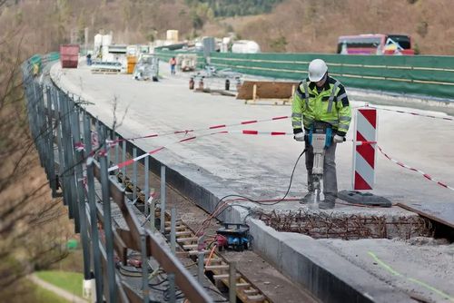 BOSCH MŁOT UDAROWY KUJĄCY HEX GSH27VC 2000W na Arena.pl