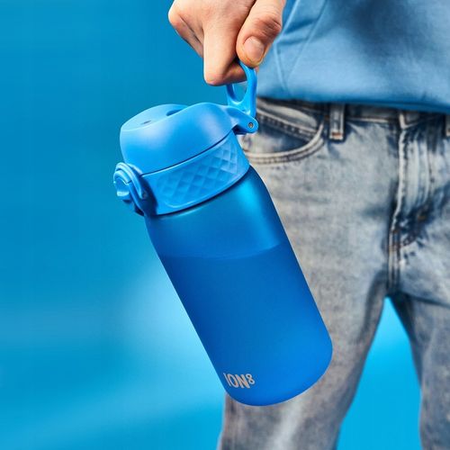 BIDON Z BLOKADĄ OTWARCIA niebieski USTNIK TWARDY MAŁY I LEKKI ION8 0,4 L na Arena.pl