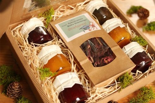 Prezent dla nauczyciela na zakończenie roku szkolnego przedszkola kosz box na Arena.pl