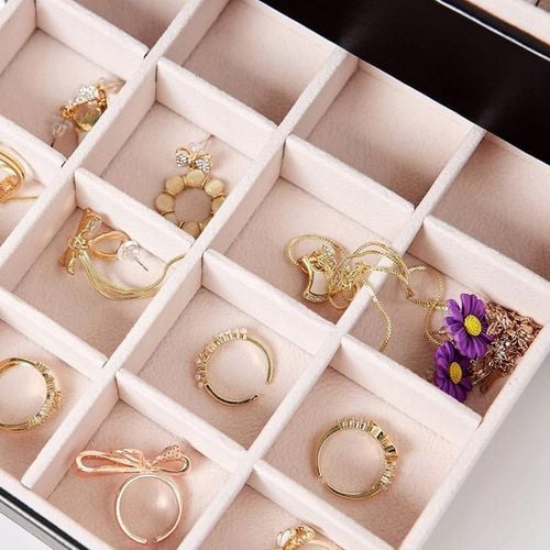 SZKATUŁKA NA BIŻUTERIE Z SZUFLADKAMI CZARNA ORGANIZER TRZY POZIOMY na Arena.pl