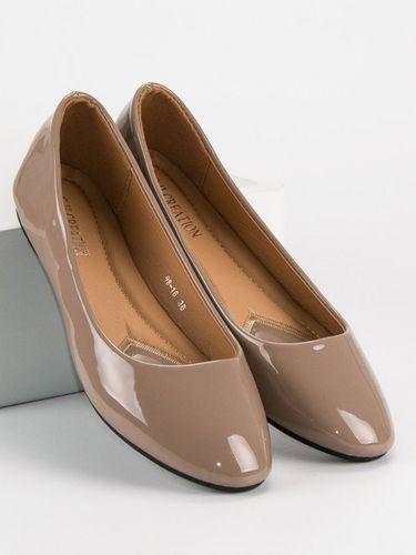 LAKIEROWANE BALERINY Rozmiar - 40 na Arena.pl