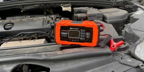 Prostownik do akumulatorów samochodowy 12V 24V AUTOMATYCZNY funkcja NAPRAWY na Arena.pl