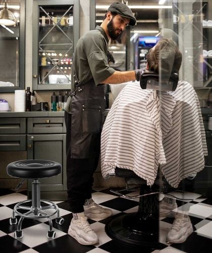 stołek fryzjerski - hoker na Arena.pl