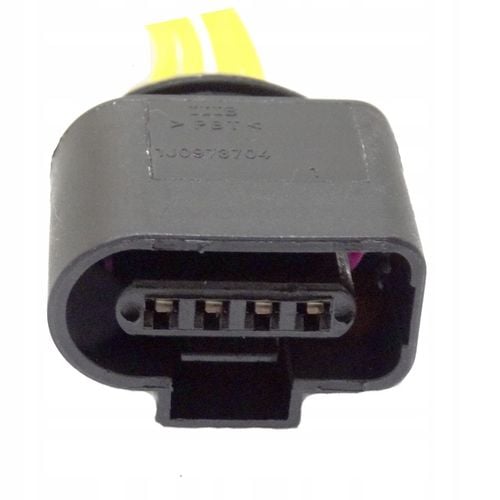 AUDI A4 B7 AVANT KOMBI WIĄZKA WTYCZKA LAMPY TYLNEJ na Arena.pl