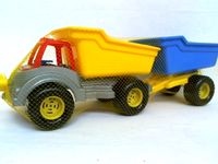 Samochod z przyczepa 121 50121