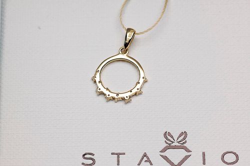 złoty wisiorek kółko z cyrkoniami na Arena.pl