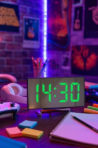 ZEGAR CYFROWY ZEGAREK ELEKTRONICZNY STOJĄCY TERMOMETR GODZINA BUDZIK LCD na Arena.pl