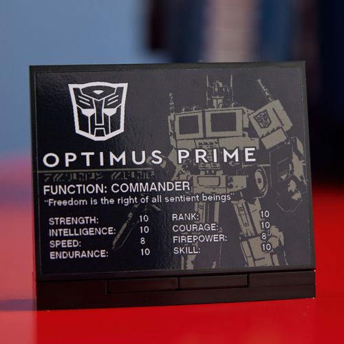 LEGO Icons 10302 Optimus Prime na Arena.pl