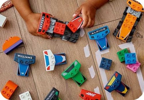 10445 - LEGO DUPLO - Bolidy i kierowcy F1® na Arena.pl