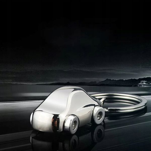 Brelok Samochodzik Cars Srebrny Tuning Ozdoba Breloczek do kluczy Zawieszka zdjęcie 2