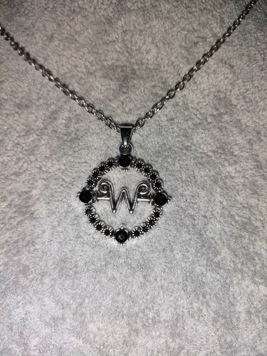 Gotycki Naszyjnik Łańcuszek z Wednesday Addams Serial Goth Filmowy Prezent na Arena.pl