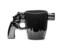 kubek szeryfa - czarny pistolet