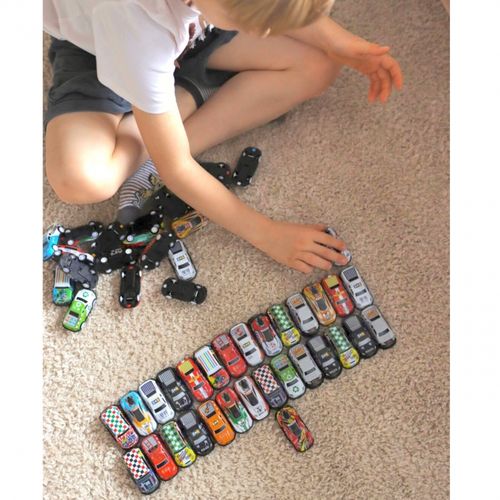 DLA DZIECI  ZESTAW AUT WYŚCIGOWYCH  AUTKA W PUDEŁKU na Arena.pl