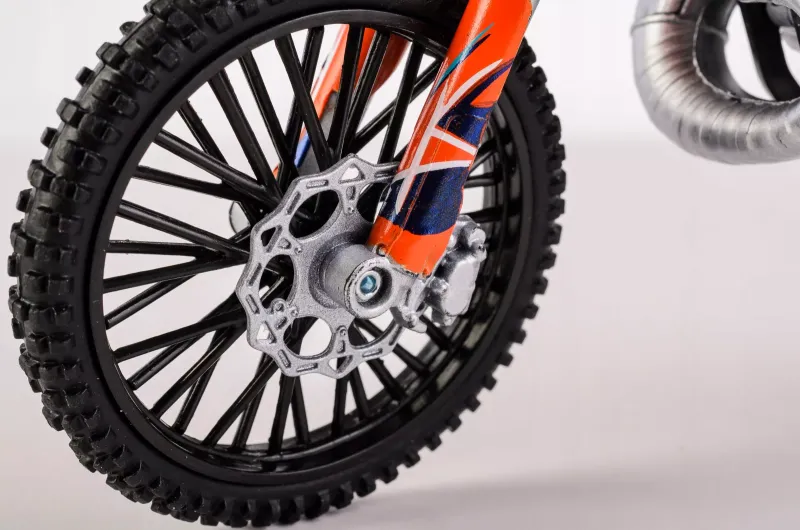 SCALE 1:12 D/C KTM 300 EXC TPI (2022) zdjęcie 11