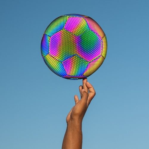 PIŁKA NOŻNA ODBLASKOWA ŚWIECĄCA LUMI DO NOGI ROZM 5 HOLOGRAFICZNA FOOTBALL na Arena.pl