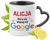Dla Alicji Kubek Czarny Z Uszkiem W Kształcie Serca Na Prezent Z Nadrukiem