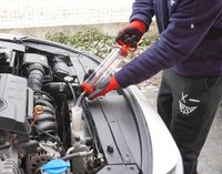 ODSYSARKA OLEJNICA OLEJARKA OLEJU PALIWA PŁYNU HAMULCOWEG PŁYNÓW STRZYKAWKA