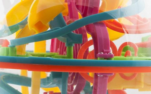 Inteligentna kula - labirynt 3D (138 przeszkód) na Arena.pl