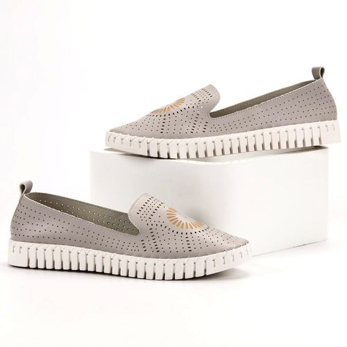 Szare Lordsy r.41 na Arena.pl