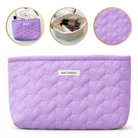 kosmetyczka jednokomorowa pikowana serca 25 x 5 x18 cm ks120fio