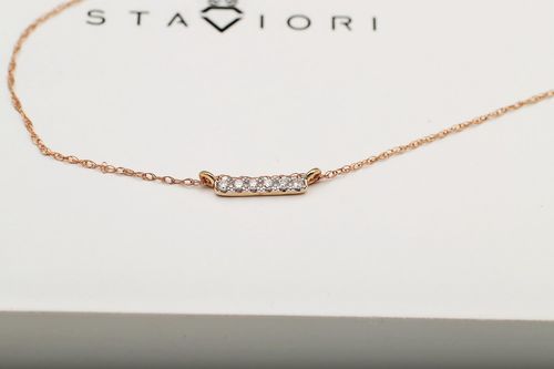 naszyjnik celebrytka w różowym złocie z brylantami na Arena.pl