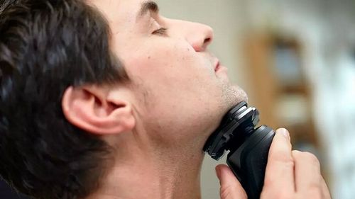 BEZPRZEWODOWA ELEKTRYCZNA MASZYNKA DO GOLENIA GOLARKA PHILIPS DO ZAROSTU na Arena.pl