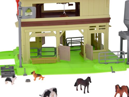 ZABAWKOWY ZESTAW Z AKCESORIAMI ZWIERZĘTA  Z STODOŁĄ na Arena.pl
