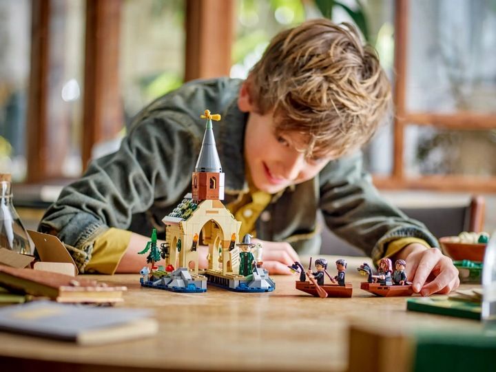Klocki LEGO Harry Potter 76426 Dom na wodzie przy Hogwarcie Przystań NOWOŚĆ zdjęcie 5