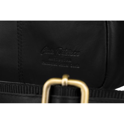 klasyczna, czarna torba-listonoszka ze skóry naturalnej z etui na Arena.pl