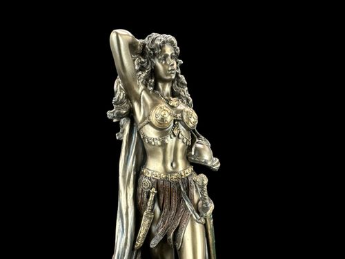 NORDYCKA BOGINI FREYA Z TARCZĄ VERONESE (WU76873A4) na Arena.pl