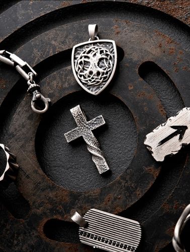 Srebrny krzyż ST. ARCHANGEL MICHAEL na Arena.pl