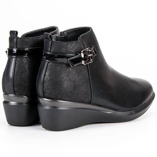 Czarne botki r.38 na Arena.pl