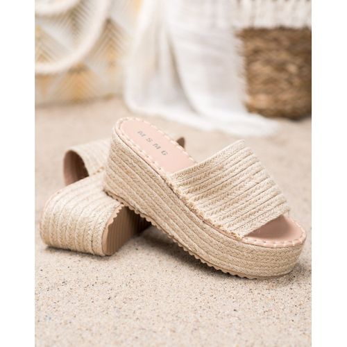 Ll909be r.40 na Arena.pl