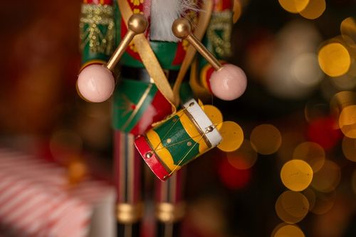 ŚWIĄTECZNE FIGURKI DZIADEK DO ORZECHÓW DUŻY DREWNIANY OZDOBA NA PODSTAWCE na Arena.pl