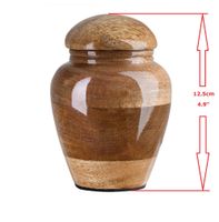 Drewniany relikwiarz na prochy