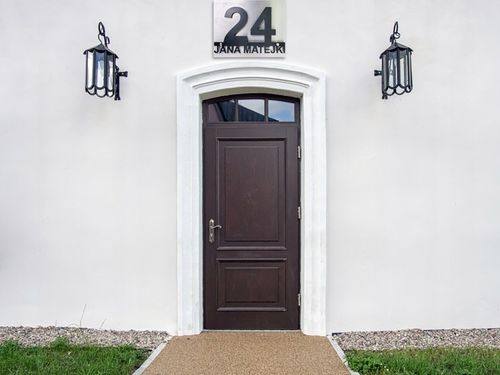 DUŻY NUMER DOMU TABLICZKA ADRESOWA Z NUMEREM DOMU 48x38cm ANTRACYT SREBRNA na Arena.pl