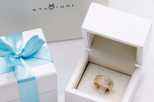 Złoty pierścionek PXD1267 - Diament na Arena.pl