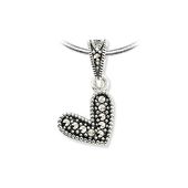 srebrny wisiorek serduszko z markazytami