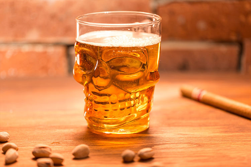 Kufel czaszka na Arena.pl