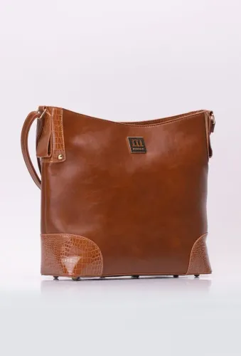 duża torba z lakierowanymi wstawkami na Arena.pl