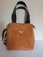 torebka skórzana laura biaggi – styl i elegancja w kolorze musztardowym