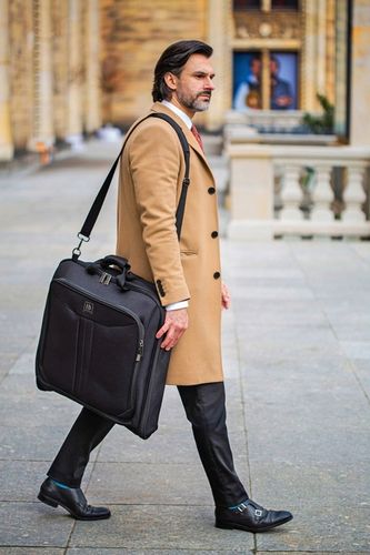 Solidna TORBA męska podróżna POKROWIEC na garnitur Hugh Butler Alfred na Arena.pl
